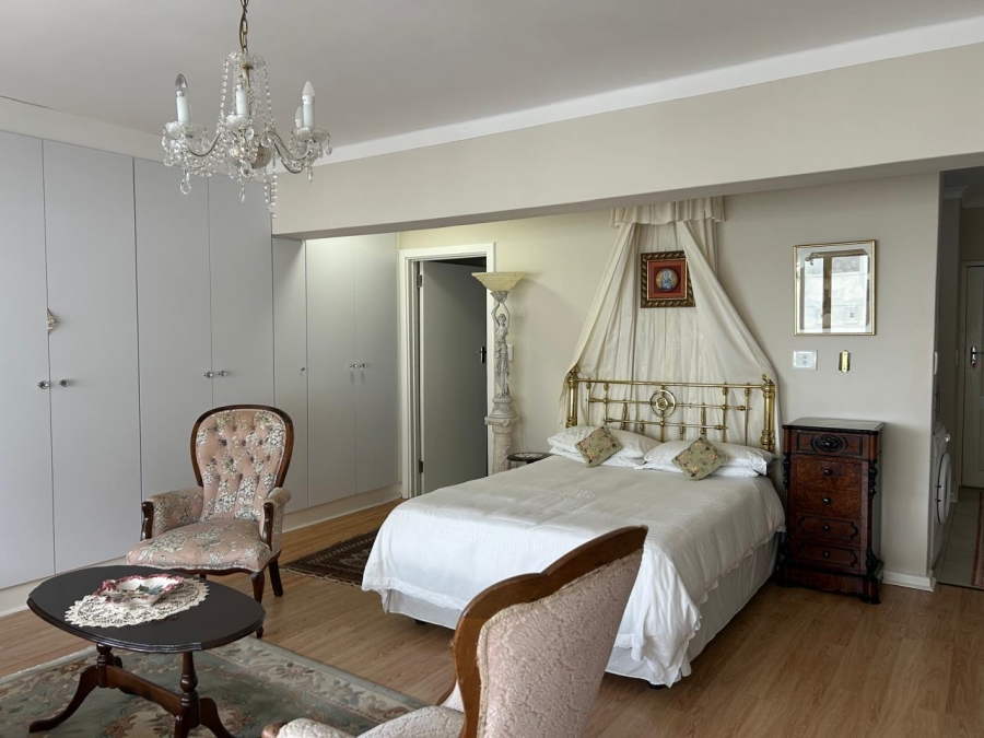 1 Bedroom Property for Sale in Mouille Point Western Cape